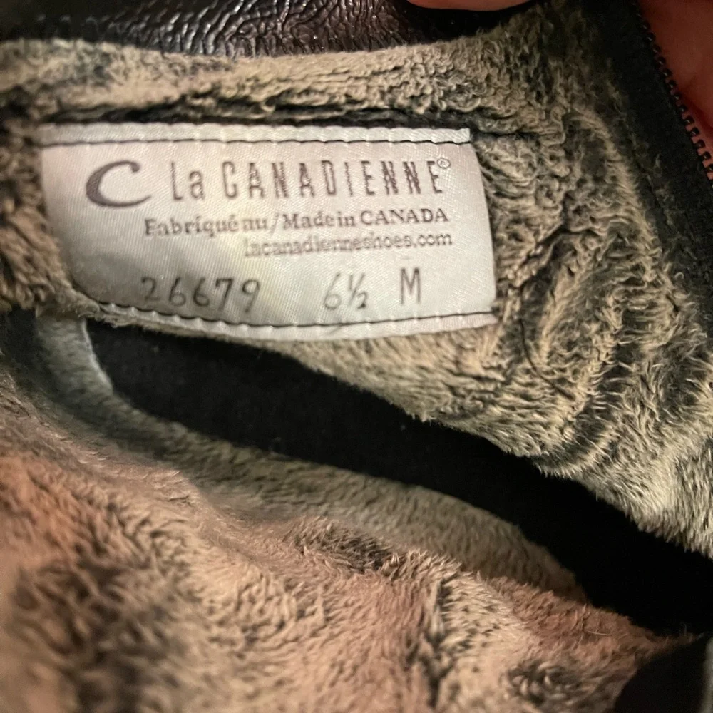 Woman’s Suede Black Boots by La Canadienne with lining - Picture 6 of 6